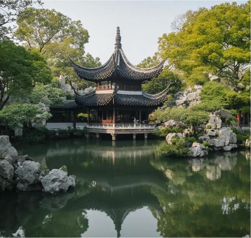 鹤壁鹤山雨寒服务有限公司